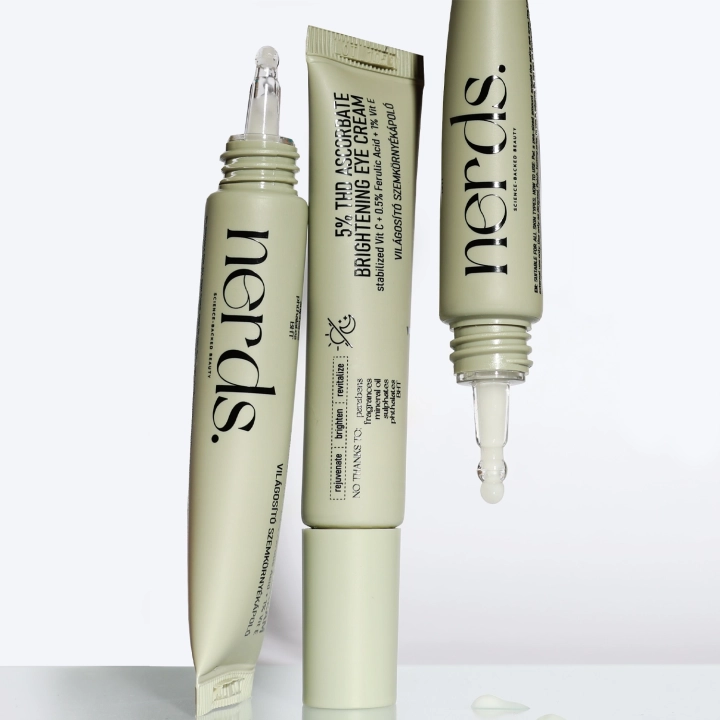pol_pl_NERDS-5-THD-Ascorbate-Brightening-Eye-Cream-Rozjasniajacy-Krem-pod-Oczy-z-Witamina-C-15ml-26021_2.webp